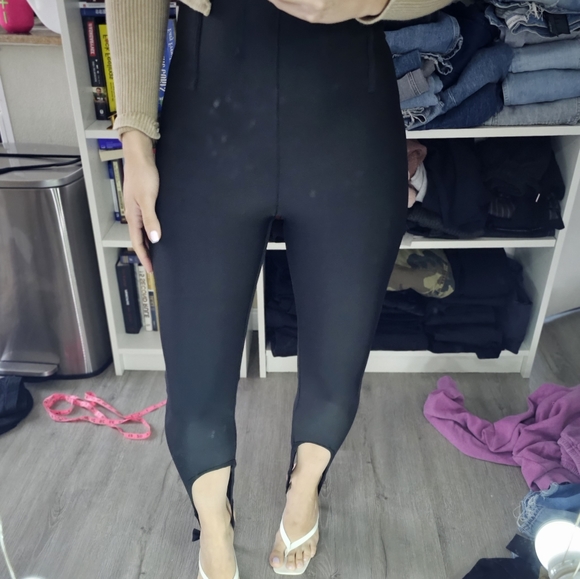Misguided black leggings - Picture 3 of 3